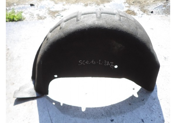 Підкрилок лівий задній Renault Scenic II, 8200136397*